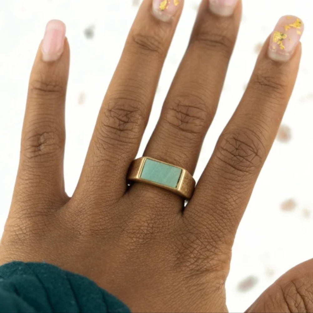 LIVIA AMAZONITE BAR GOLDTONE RING
